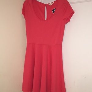 Pink scoop neck dress size L